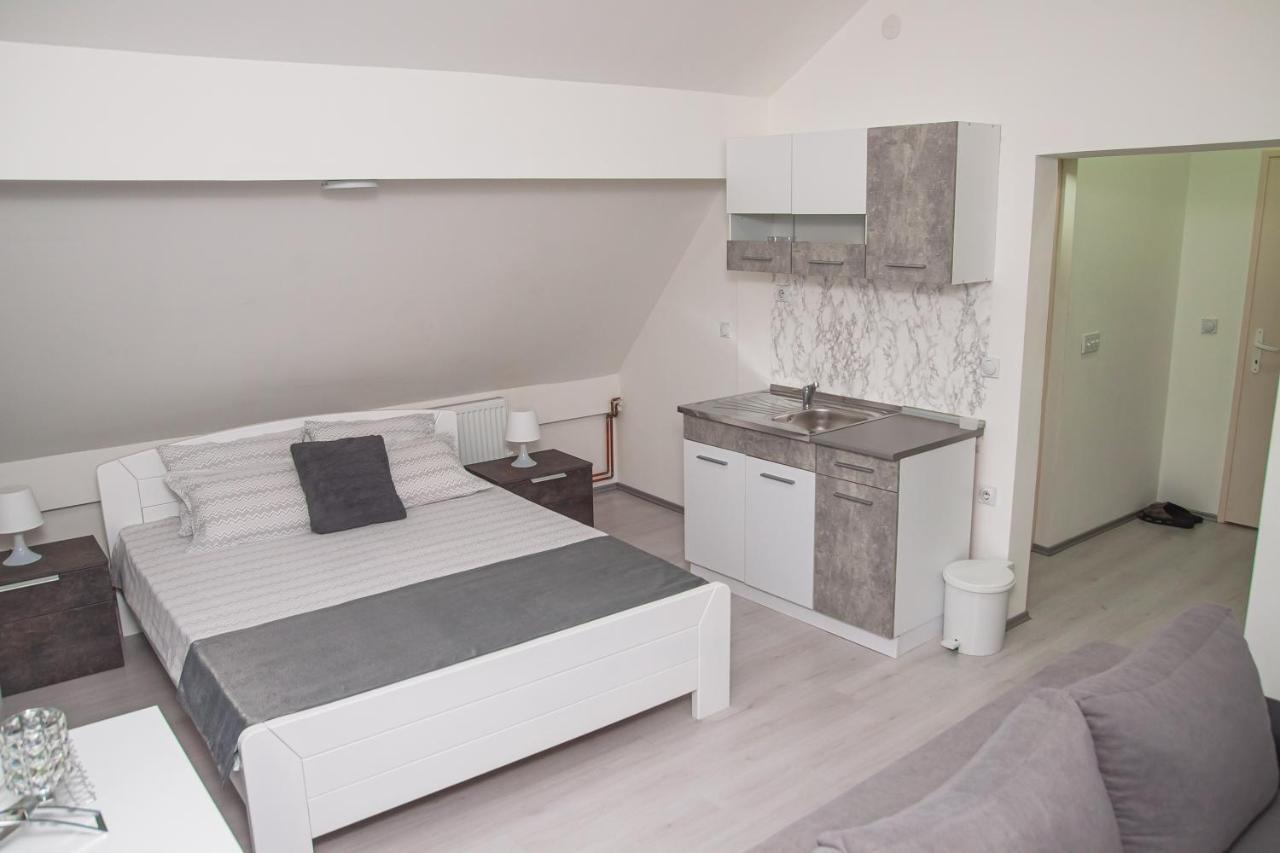 Family Apartmani Le Leskovac  Kültér fotó