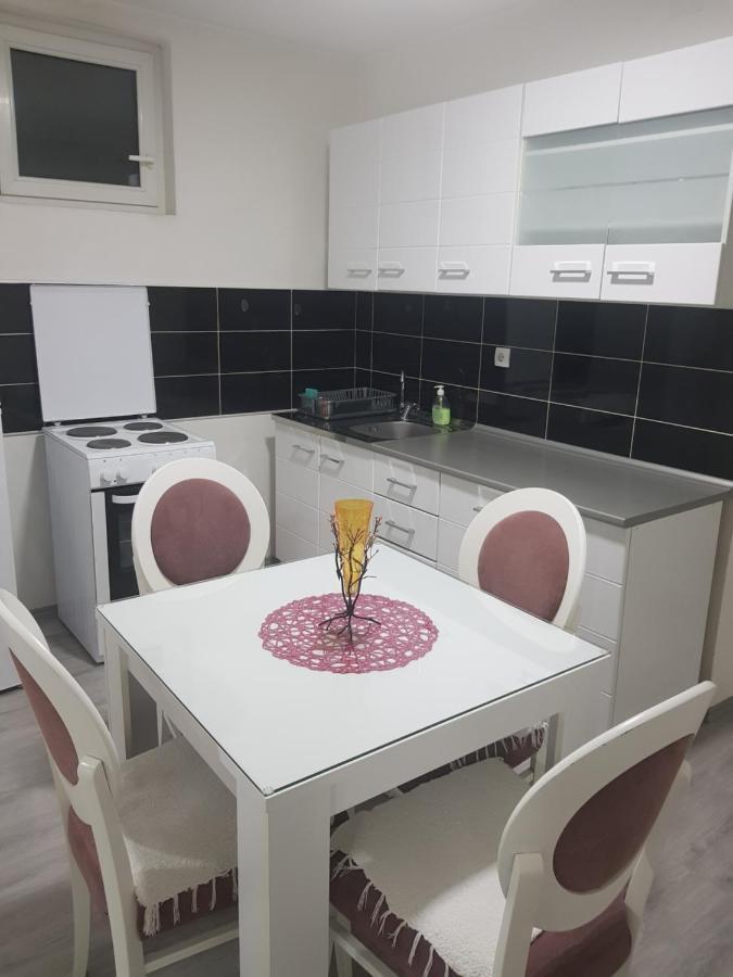 Family Apartmani Le Leskovac  Kültér fotó