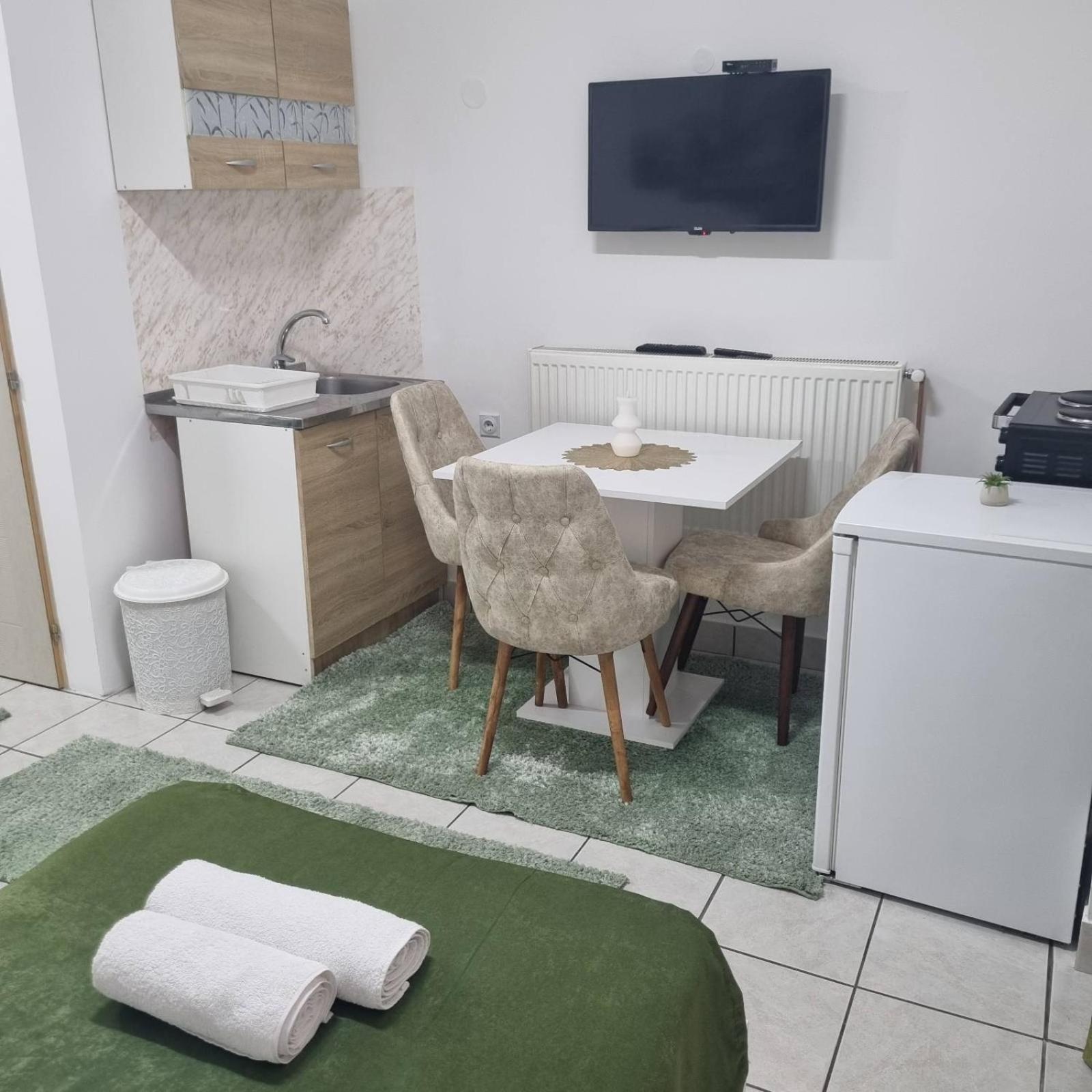 Family Apartmani Le Leskovac  Kültér fotó