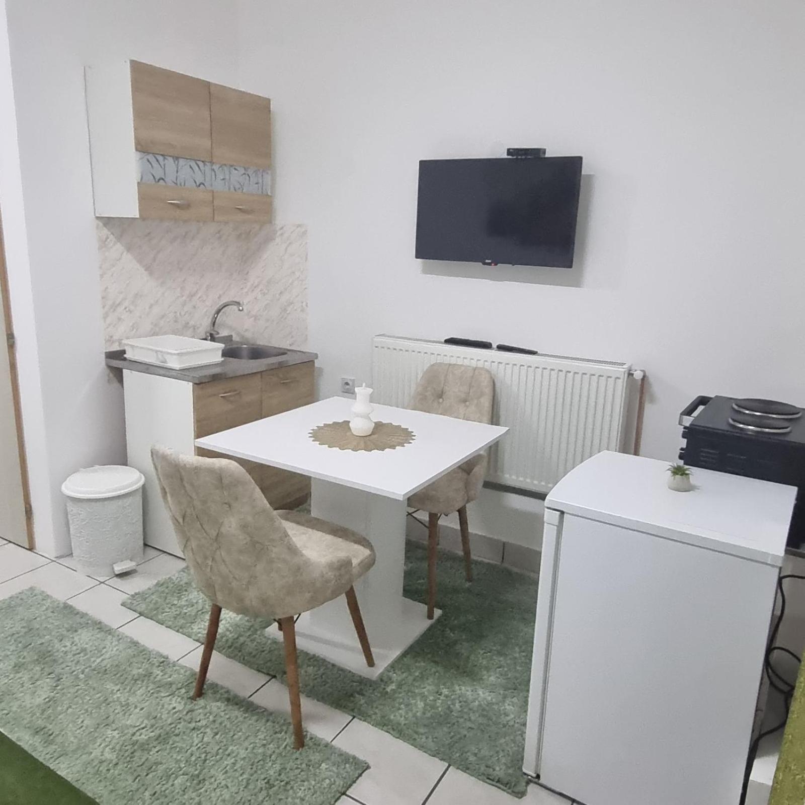Family Apartmani Le Leskovac  Kültér fotó
